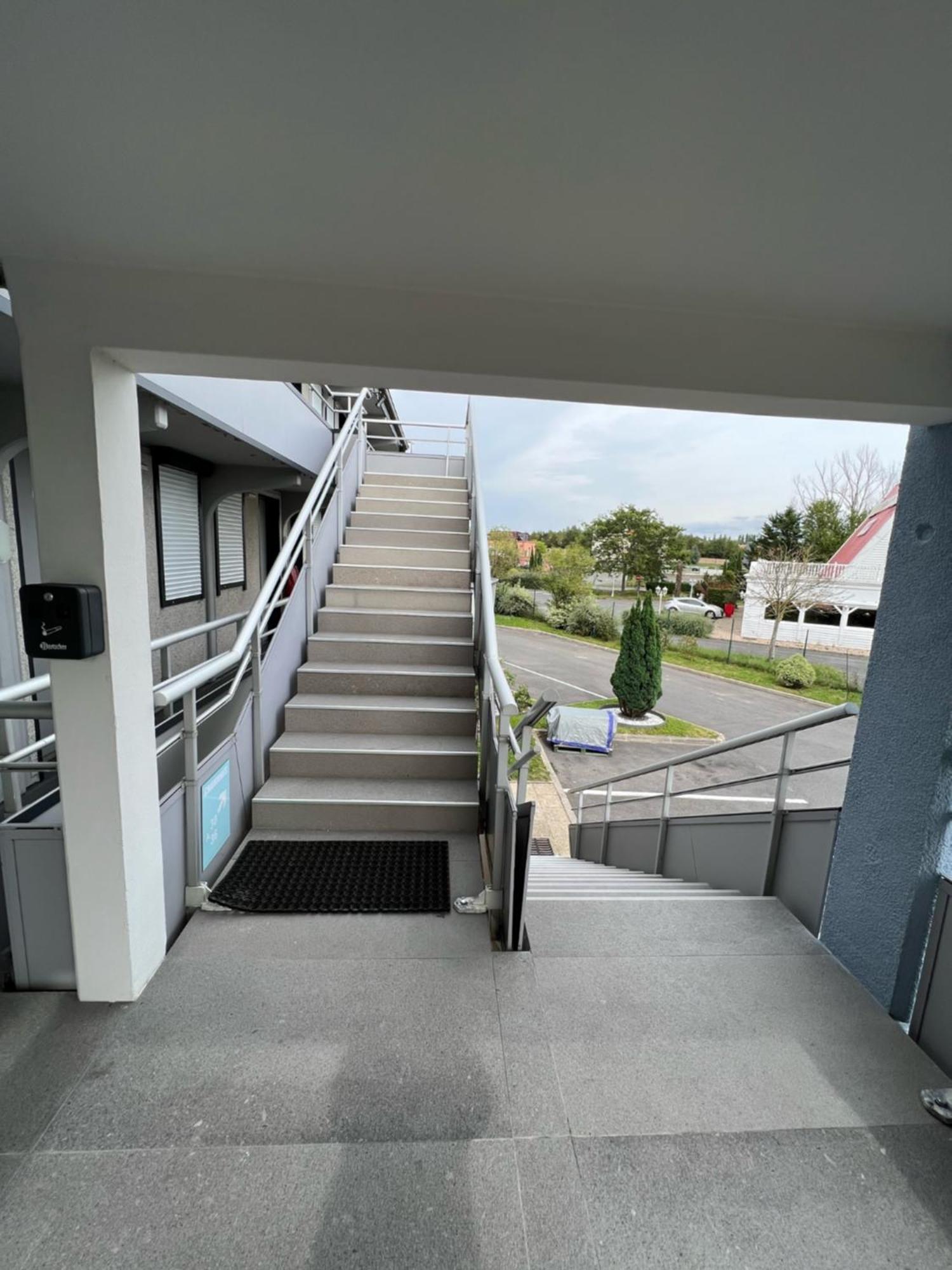 Fasthotel Roissy - Saint-Witz Exterior foto